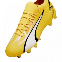 Buty sportowe profesjonalne Puma Ultra Match FG/AG. Białe buty treningowe Puma, bez wzorów, bez zapięcia, do piłki nożnej. Za 199.00 zł.