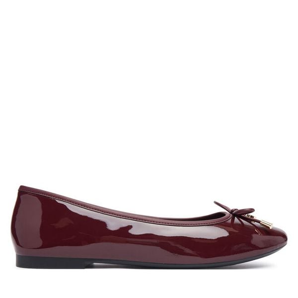 Baleriny Tommy Hilfiger. Czerwone baleriny Tommy Hilfiger, bez wzorów, bez obcasa, bez zapięcia. Za 409.99 zł.