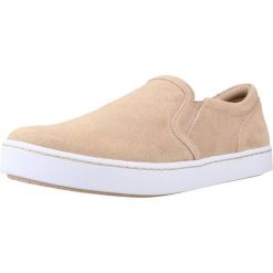 Buty CLARKS PAWLEY BLISS Nago. Czerwone buty trekkingowe Clarks, z tkaniny, bez zapięcia. Za 194.99 zł.