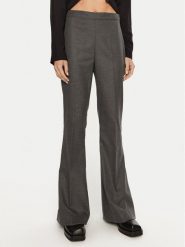 Gestuz Spodnie materiałowe Paula 10909377 Szary Flare Fit. Szare spodnie materiałowe Gestuz, bez wzorów, z materiału. Za 399.99 zł.