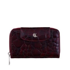 Damski portfel skórzany Canaletto – bordowy lakierowany z RFID | Elegancja i bezpieczeństwo PD1445s78 RFID. Czerwone portfele bez wzorów, z lakierowanej skóry. Za 190.00 zł.