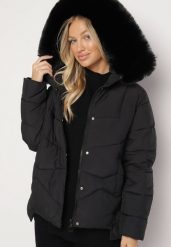 Czarna Kurtka z Geometrycznymi Pikowanymi Przeszyciami i Kapturem z Futrem Venatta. Czarne kurtki Born2be, l, bez wzorów, z jeansu, eleganckie. Za 159.99 zł.