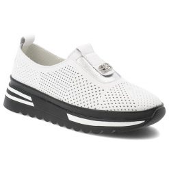 Półbuty damskie S.Barski, ze skóry naturalnej licowej ażurowa cholewka wsuwane gruba podeszwa casual, białe, LR61-7092. Białe półbuty wsuwane S.BARSKI, w ażurowe wzory, ze skóry, casualowe, bez obcasa, na płaskiej podeszwie. Za 189.00 zł.