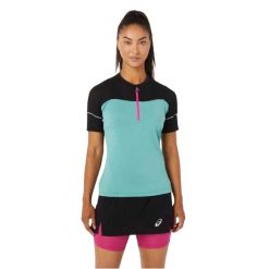 T-shirt Damski Fujitrail. Czarne t-shirty ASICS, bez wzorów, sportowe, bez kołnierzyka, bez ramiączek. Za 370.99 zł.