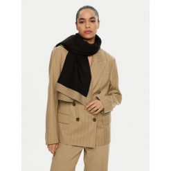 Chusta Calvin Klein. Czarne chusty Calvin Klein, bez wzorów. Za 199.99 zł.