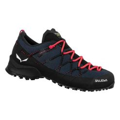 Damskie buty trekkingowe Salewa Wildfire 2. Czarne buty trekkingowe Salewa, z gumy, bez zapięcia. Za 668.00 zł.