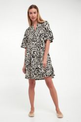 Sukienka jedwabna Ely WEEKEND MAX MARA. Sukienki Weekend Max Mara, s, bez wzorów, z jedwabiu, bez kołnierzyka, bez ramiączek. W wyprzedaży za 759.20 zł.