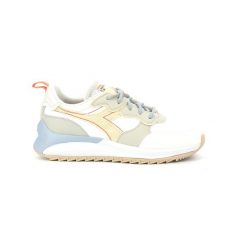 Buty do chodzenia damskie, Diadora Jolly Canvas Wn. Żółte buty treningowe Diadora, bez wzorów, z materiału, przed kostkę, bez zapięcia, trekkingowe. Za 179.99 zł.