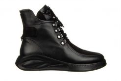 Botki Bayla-161 194 402 01 60 Black Black Nubuck 161646, Czarny, Skóra naturalna - 37. Czarne botki Bayla, bez wzorów, z gumy, eleganckie, bez obcasa, bez zapięcia. W wyprzedaży za 269.00 zł.