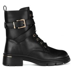 Botki JENNY. Czarne botki Jenny, bez wzorów, bez obcasa, na płaskiej podeszwie, bez zapięcia. Za 169.99 zł.