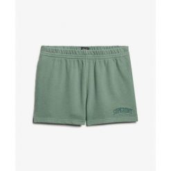 Krótki haftowany ton w ton strój sportowy dla kobiet Superdry. Zielone szorty Superdry, bez wzorów, eleganckie. W wyprzedaży za 143.20 zł.