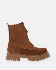 BRĄZOWE WORKERY Z ZAMSZU 23750 SU TABA. Brązowe botki Venezia, bez wzorów, ze skóry, bez obcasa, bez zapięcia. Za 219.00 zł.