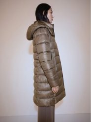 Mango Kurtka puchowa Bego 77018265 Brązowy Regular Fit. Brązowe kurtki Mango, l, bez wzorów, z puchu, bez kaptura. Za 229.99 zł.