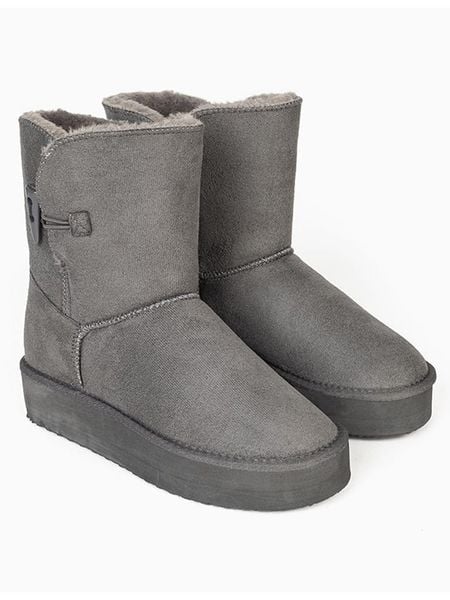 ISLAND BOOT Botki zimowe "Emmy" w kolorze szarym rozmiar: 37. Szare botki Island Boot, bez wzorów, bez obcasa, bez zapięcia. Za 140.20 zł.