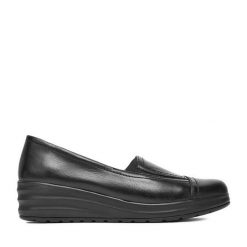 Półbuty Go Soft. Czarne półbuty wsuwane GO SOFT, bez wzorów, bez obcasa, na koturnie. Za 219.99 zł.