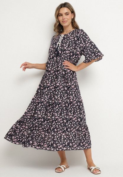 Granatowo-Różowa Bawełniana Sukienka Rozkloszowana w Drobne Kwiatki z Chwostem Orrilva. Niebieskie sukienki Born2be, na co dzień, l, bez wzorów, z bawełny, eleganckie, bez kołnierzyka, bez ramiączek, rozkloszowane. Za 69.99 zł.