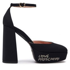 Czółenka LOVE MOSCHINO. Czarne czółenka Love Moschino, bez wzorów, bez obcasa, bez zapięcia. Za 759.99 zł.
