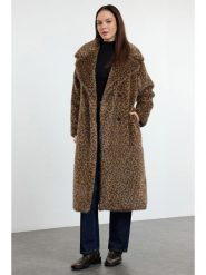 Trendyol Płaszcz w kolorze jasnobrązowo-czarnym ze sztucznego futerka rozmiar: 36. Brązowe płaszcze Trendyol, bez wzorów, z puchu, bez kaptura. Za 167.45 zł.
