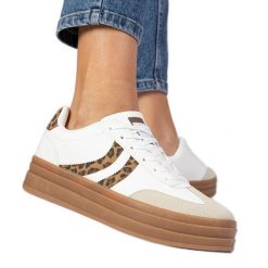 Białe sneakersy trampki damskie z panterkowym dodatkiem. Białe trampki bez wzorów, z materiału, eleganckie, bez zapięcia. Za 96.19 zł.