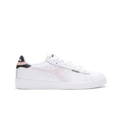 Trampki damskie DIADORA GAME L LOW ZIG ZAG WN. Białe trampki Diadora, bez wzorów, bez zapięcia. Za 179.99 zł.