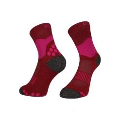 Uniseksowe skarpety outdoorowe Kilpi PRO-U. Czerwone skarpetki Kilpi, bez wzorów, z materiału. Za 70.90 zł.