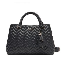 Torebka Guess. Czarne torebki klasyczne Guess, z aplikacjami, klasyczne, bez dodatków. Za 679.99 zł.