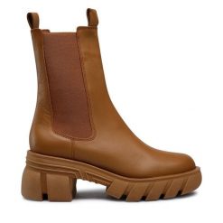 Sztyblety Badura. Brązowe botki Badura, bez wzorów, bez obcasa, na słupku, bez zapięcia. Za 208.99 zł.