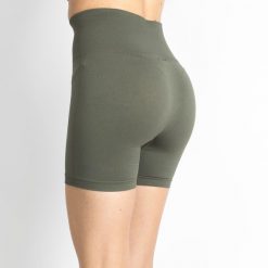 Spodenki sportowe damskie Xtreme Sportswear. Zielone szorty sportowe XTREME, bez wzorów, z elastanu, na fitness i siłownię. Za 133.99 zł.