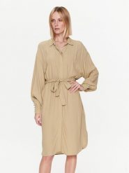 Bruuns Bazaar Sukienka koszulowa Lilli Thilda BBW3312 Brązowy Regular Fit. Brązowe sukienki Bruuns Bazaar, bez wzorów, z wiskozy, bez kołnierzyka, bez ramiączek, koszulowe. Za 379.99 zł.