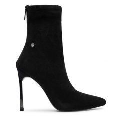 Botki GOE. Czarne botki GOE, bez wzorów, bez obcasa, na szpilce, bez zapięcia. Za 249.99 zł.