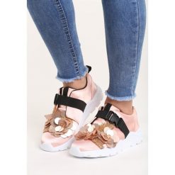 Różowe Buty Sportowe Tear Flesh. Buty sportowe lifestyle marki KALENJI. Za 89.99 zł.