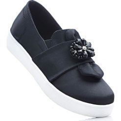 Buty wsuwane bonprix czarny. Buty sportowe lifestyle marki KALENJI. Za 79.99 zł.