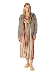 Ilse Jacobsen Kurtka przeciwwiatrowa w kolorze jasnobrązowym rozmiar: 38. Brązowe kurtki Ilse Jacobsen, bez wzorów, bez kaptura. Za 173.99 zł.