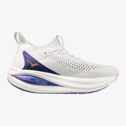 Buty do biegania damskie Mizuno Neo Vista 2. Białe buty do biegania Mizuno, bez wzorów, bez zapięcia, do biegania. Za 649.99 zł.