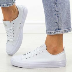 Białe trampki damskie American Club Lh102. Białe trampki American CLUB, bez wzorów, z jeansu, biznesowe, bez zapięcia. Za 99.00 zł.