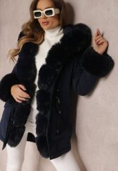 Granatowa Kurtka Parka z Futerkiem i Szerokim Kapturem Florion. Niebieskie kurtki Renee, na zimę, l, z aplikacjami, z futra. W wyprzedaży za 167.99 zł.