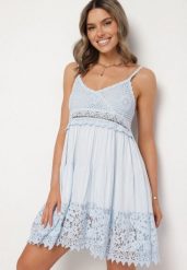 Jasnoniebieska Rozkloszowana Sukienka w Haftowany Wzór Mavironne. Niebieskie sukienki Born2be, na imprezę, s, bez wzorów, eleganckie, bez kołnierzyka, bez ramiączek, mini, rozkloszowane. Za 109.99 zł.
