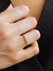 OR Carats Złoty pierścionek z kamieniami szlachetnymi rozmiar: 60. Zielone pierścionki OR Carats, z szmaragdem, złote. Za 565.99 zł.