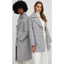 Answear Lab płaszcz wełniany kolor szary przejściowy. Szare płaszcze Answear Lab, l, bez wzorów, z materiału, klasyczne, bez kaptura. Za 379.99 zł.