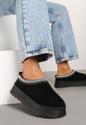 Czarne Niskie Śniegowce z Imitacji Zamszu na Platformie z Ozdobnym Haftem Ftarvia. Czarne śniegowce Born2be, bez wzorów, z dzianiny, bez zapięcia. Za 74.99 zł.