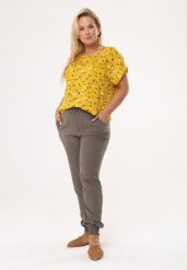 Ciemnozielone Spodnie Lid. Zielone jeansy Born2be, l, bez wzorów, z jeansu, eleganckie. Za 79.99 zł.