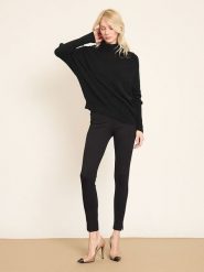 BGN Golf w kolorze czarnym rozmiar: 40. Czarne swetry BGN, bez wzorów, bez ramiączek. Za 217.99 zł.