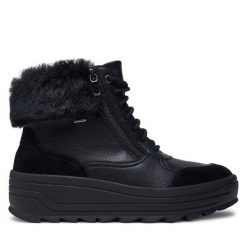 Botki Geox. Czarne botki Geox, bez wzorów, bez obcasa, na płaskiej podeszwie, bez zapięcia. Za 459.99 zł.