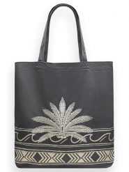 Scotch & Soda Shopper bag w kolorze antracytowym rozmiar: onesize. Czarne shopper bag Scotch & Soda, bez wzorów, z materiału, bez dodatków. Za 141.19 zł.
