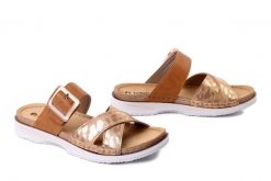 INBLU FA-06 021 camel, klapki damskie. Brązowe klapki Inblu, bez wzorów, bez obcasa, bez zapięcia. Za 101.90 zł.