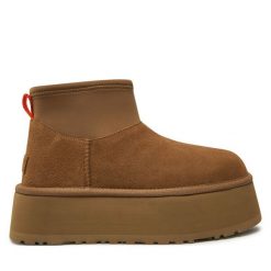 Śniegowce Ugg. Brązowe śniegowce UGG, bez wzorów, bez zapięcia. Za 849.99 zł.