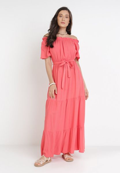 Ciemnoróżowa Sukienka Kissorise. Czerwone sukienki Born2be, l, bez wzorów, z materiału, bez kołnierzyka, bez ramiączek, maxi, rozkloszowane. Za 69.99 zł.