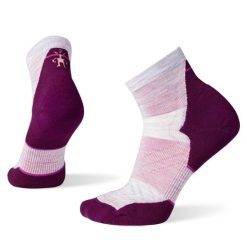 Skarpety Biegowe Damskie Smartwool Run Targeted Cushion Ankle Socks. Czerwone skarpetki Smartwool, bez wzorów. Za 109.99 zł.