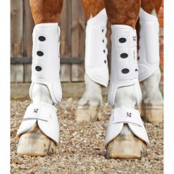 Buty przednie dla koni Premier Equine Carbon Tech Air Cooled. Białe buty treningowe PREMIER EQUINE, bez wzorów, bez zapięcia, do jazdy konnej. Za 460.00 zł.