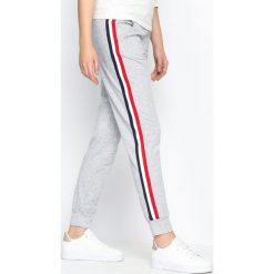 Szare Spodnie Dresowe United Stripes. Spodnie dresowe marki bonprix. Za 49.99 zł.
